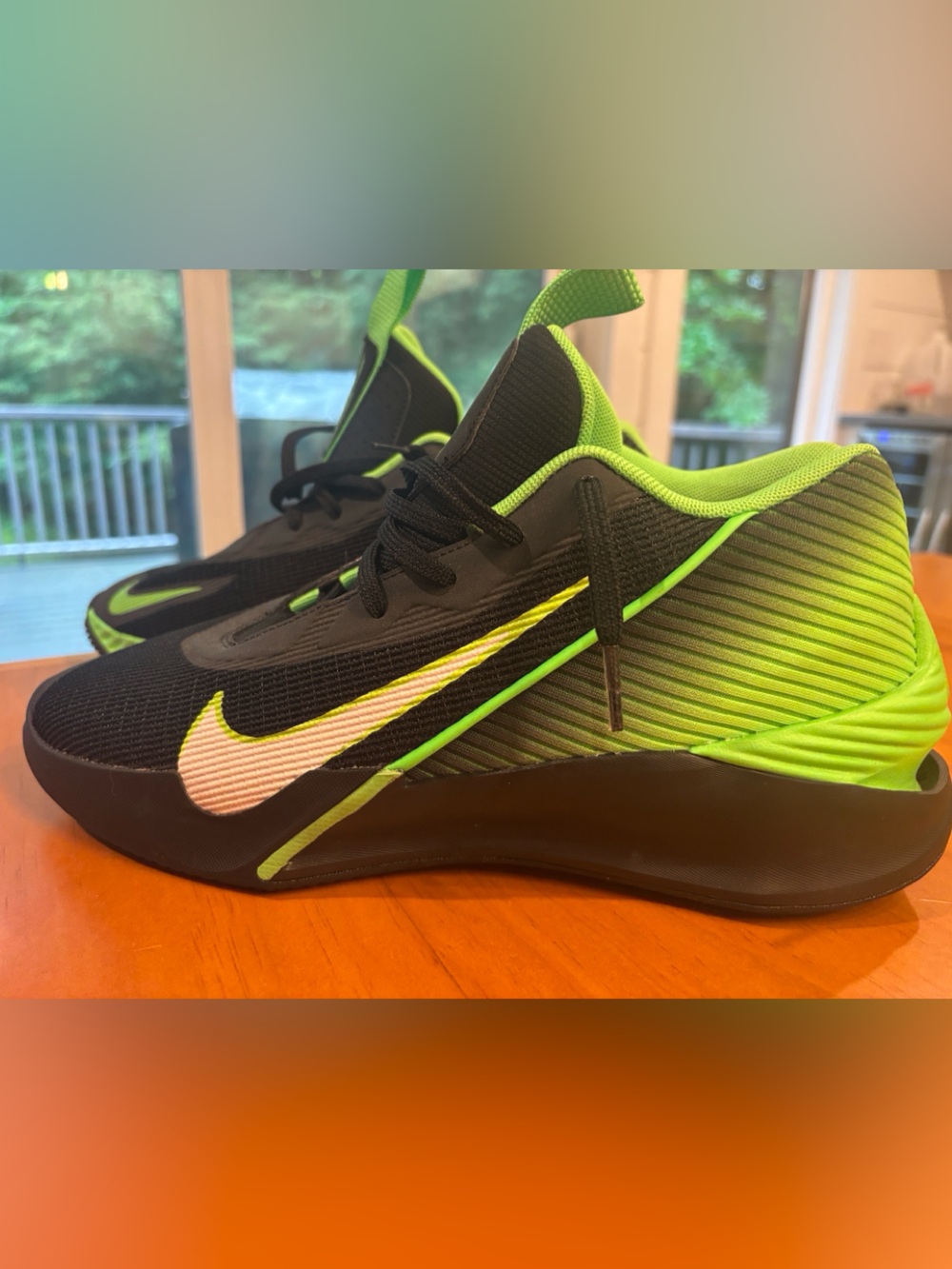 Nike Air Zoom Men’s Black & Neon Green Basketball Sneakers